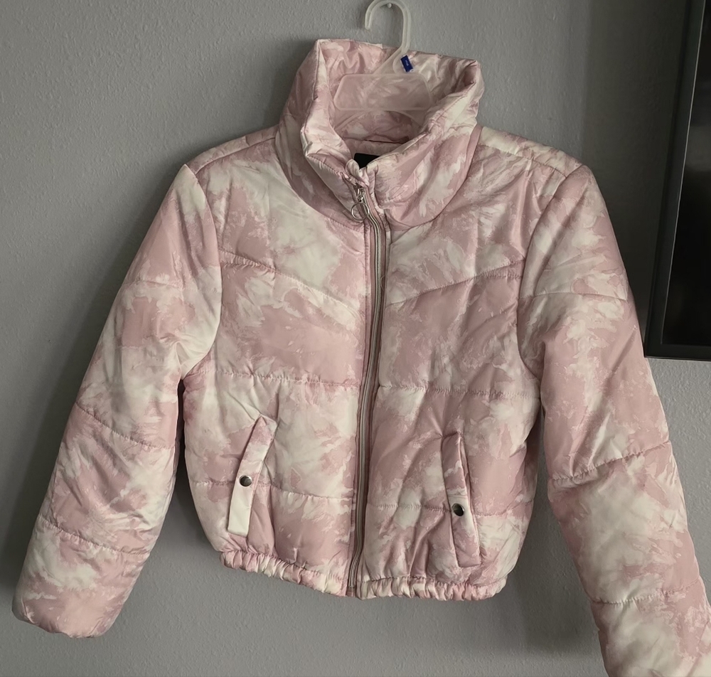 NWT Outer Edge Pink and White PUFFER MEDIUM Jacket